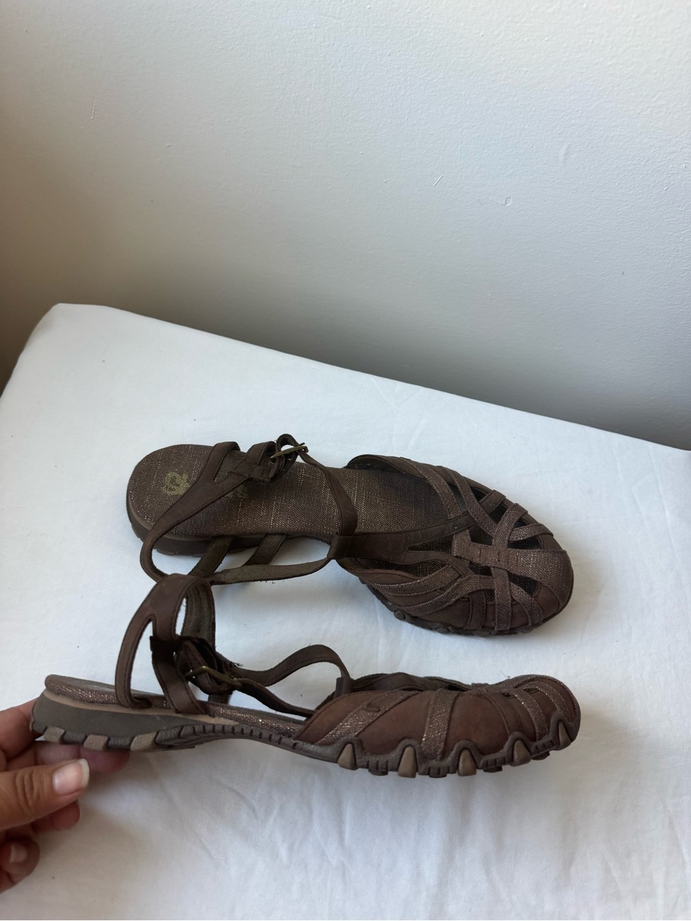 Skechers Brown Fisherman Sandals size 9.5